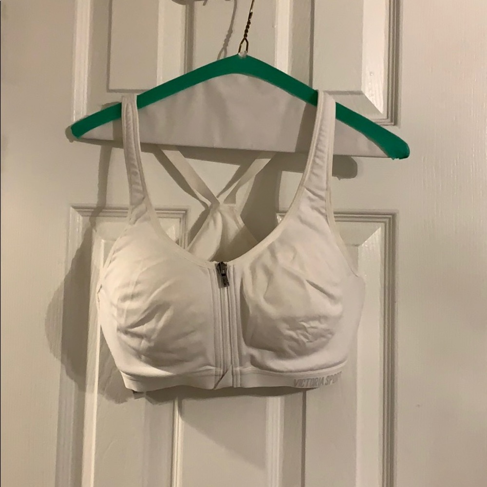 KNOCKOUT By VS Front-close Sport Bra